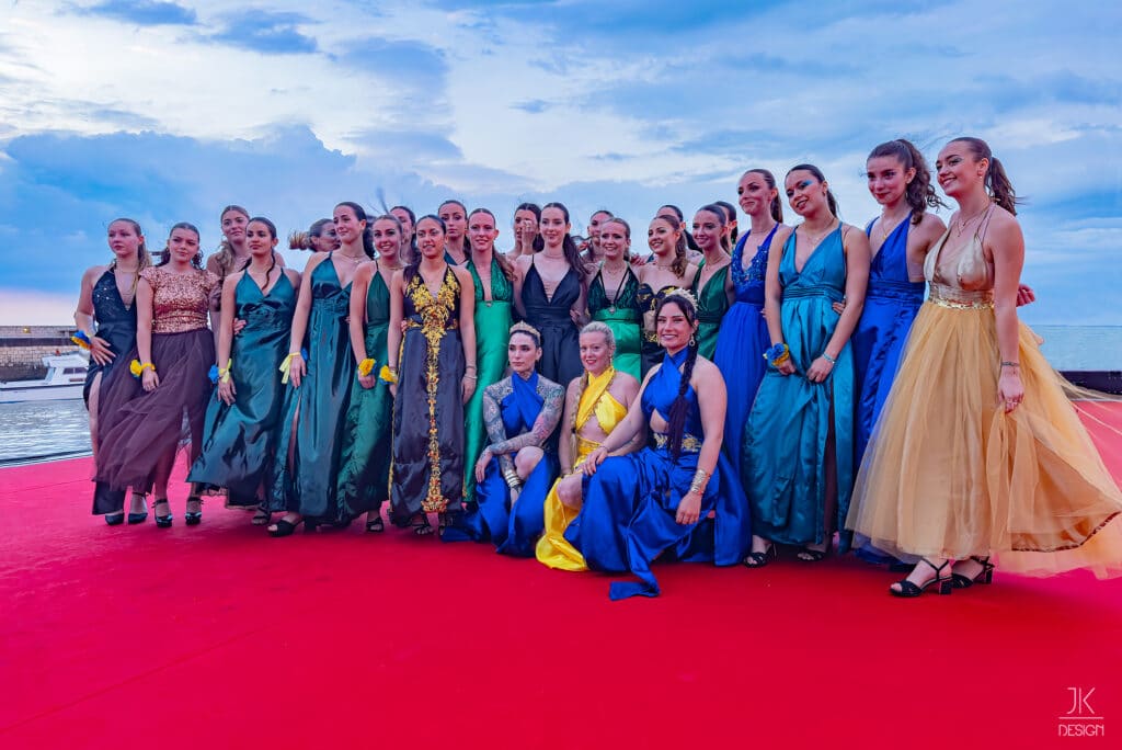 Photos du tournage du Défilé de mode FASHION NIGHT COUTURE sur l’ile de Ré avec les danseuses de Co-AinsiDanse Périgny.
